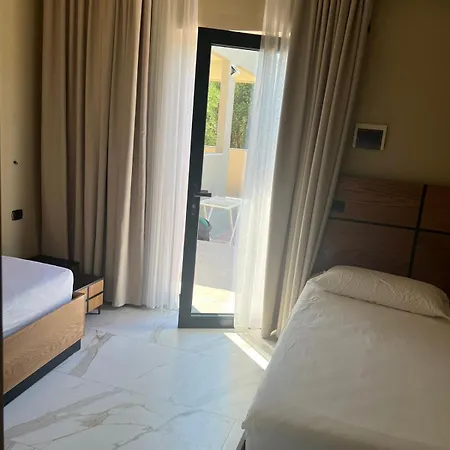 Guest house Shehu Zvernec
